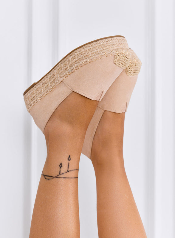 FIAMMA - Alpargatas plataforma beige con punta de crochet y suela de cuerda