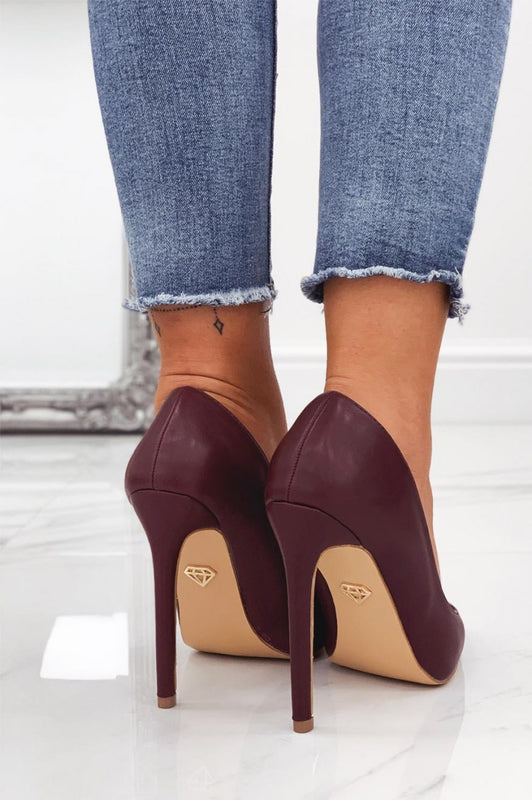 KEISY - Escarpins à talons hauts en cuir synthétique de couleur bordeaux