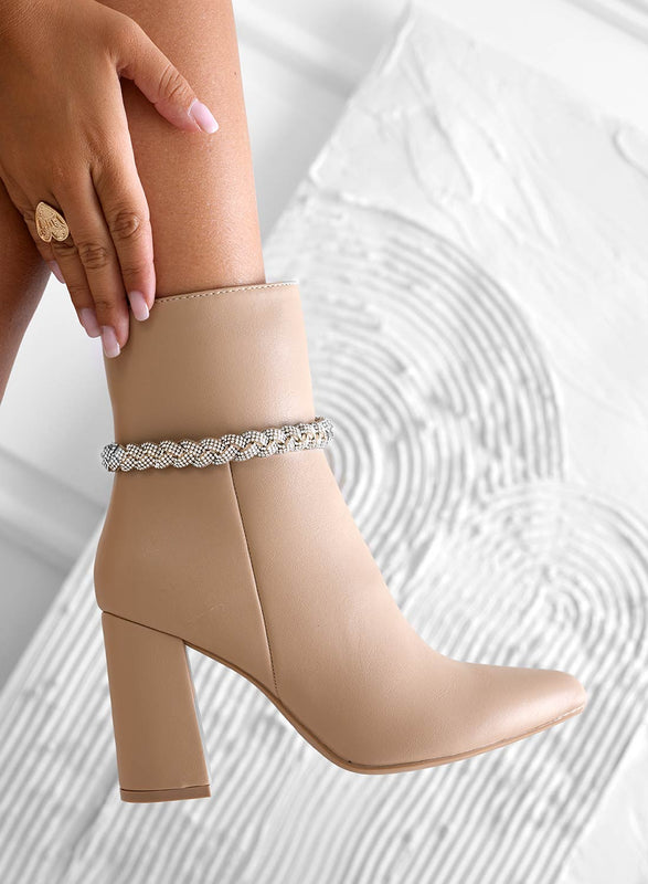 Bottines beiges avec tresse bijou argentée