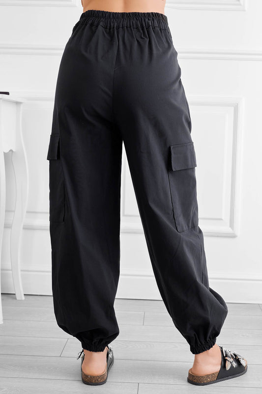 Pantalon cargo noir avec poches latérales