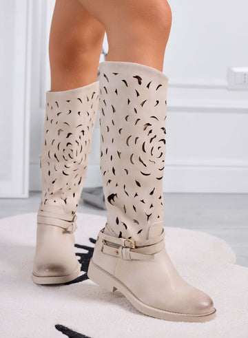 DIANA - Bottes beiges pour femme perforées avec bride