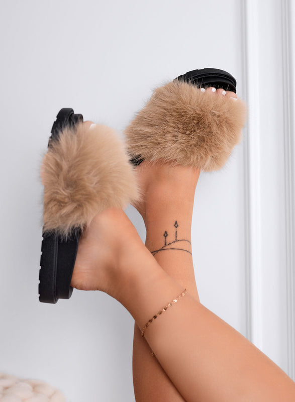 RILEY - Sandales noires type mules avec fausse fourrure couleur boue