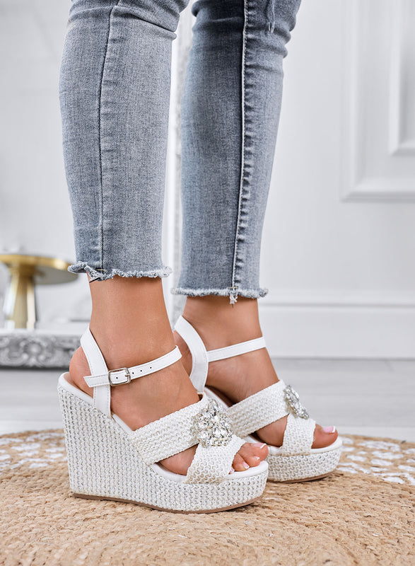 SABRINA - Sandales blancs compensés avec bride et maxi strass