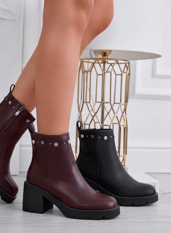 ALBERTA - Bottines bordeaux avec talon confortable et clous