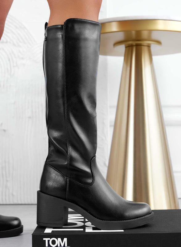 Stivali neri Alexoo con tacco comodo