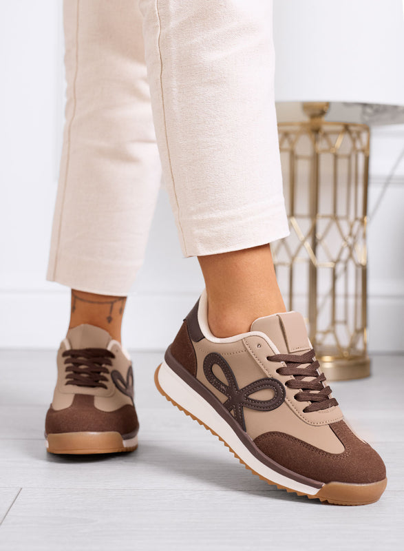DIAZ - Baskets marron avec nœud et semelle bicolore