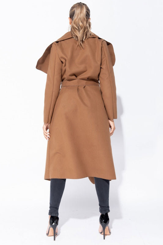 Cappotto lungo camel con laccio in vita