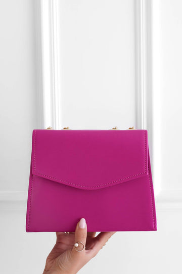 Pochette fuchsia B217 avec chaîne dorée