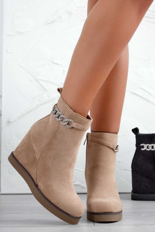 Bottines couleur boue avec semelle compensée et chaîne bijou