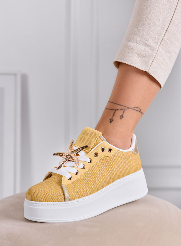 LINDA - Sneakers gialle con Applicazioni Gioiello oro e Suola Platform