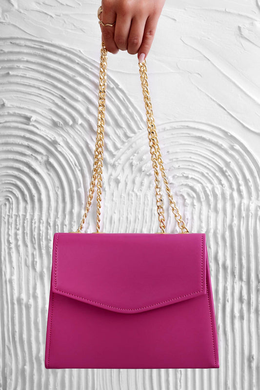 Pochette B217 fuchsia avec chaîne dorée