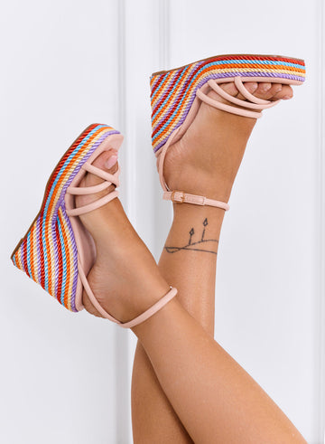 ADRIANA - Sandales nude à brides avec semelle compensée multicolore