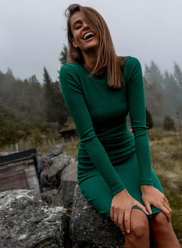 Robe verte en côte ajustée