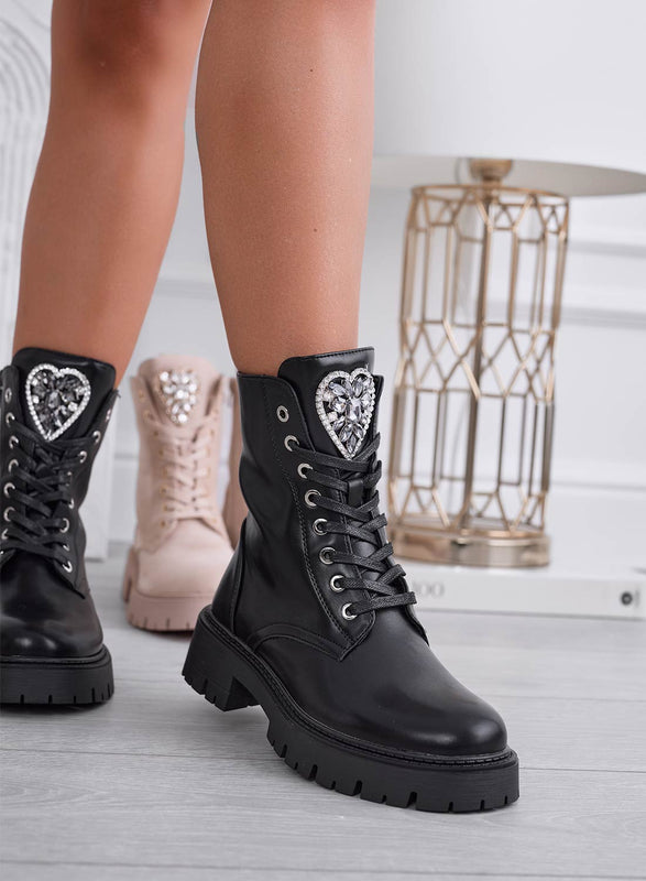 BRIGITTE - Bottines amphibies noires avec coeur bijou