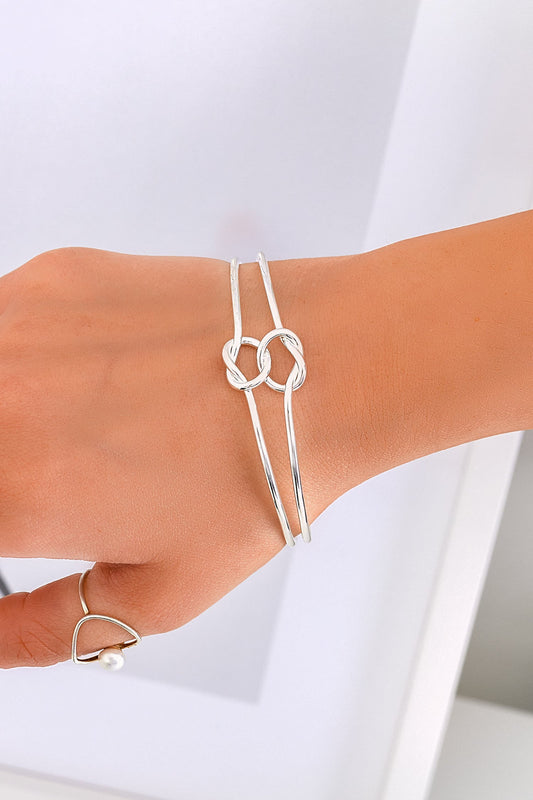 Bracelet rigide en argent avec noeud