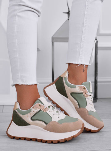 CARLA - Baskets vertes à clous et empiècements dorés