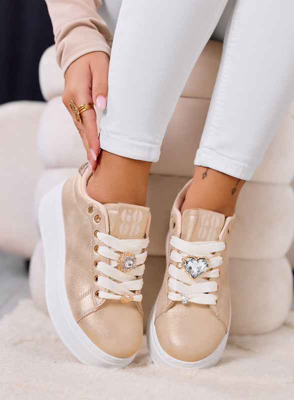 CETTY - Sneakers oro rosa con charms gioiello e suola platform bianca