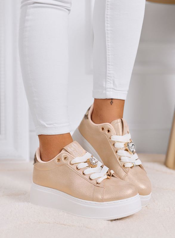 CETTY - Sneakers oro rosa con charms gioiello e suola platform bianca