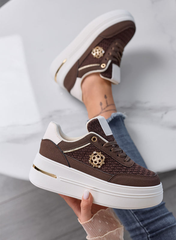 CLARA - Baskets marron à plateforme avec inserts tressés et détails dorés