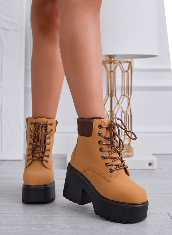 CLELIA - Bottines amphibiennes compensées jaune moutarde