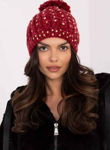 Chapeau rouge matelassé avec strass et pompon