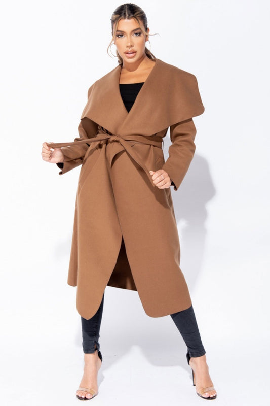 Cappotto lungo camel con laccio in vita