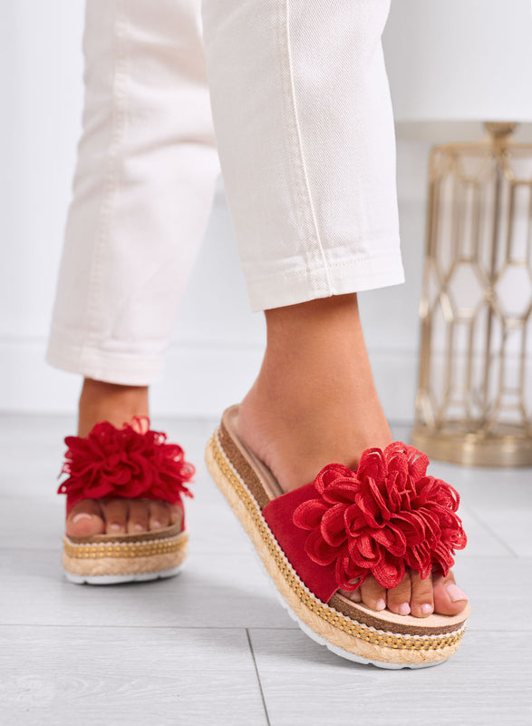 ELEONORA - Sandales mules rouges avec maxi fleur et semelle plateforme en corde