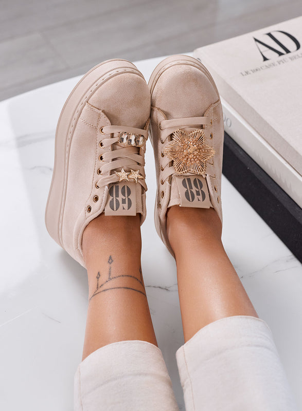 GRACE - Sneakers Donna Beige con Applicazione Gioiello e Suola Platform