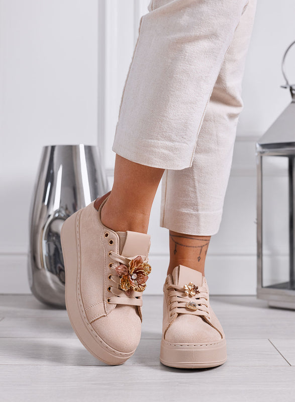 GWENDA - Sneakers Donna Beige con Fiore Gioiello e Suola Platform