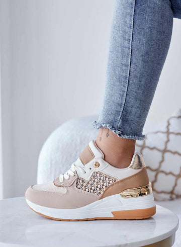 Mud sneakers with fabric inserts