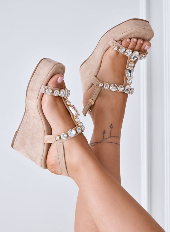 JENNIFER - Sandali gioiello beige con zeppa