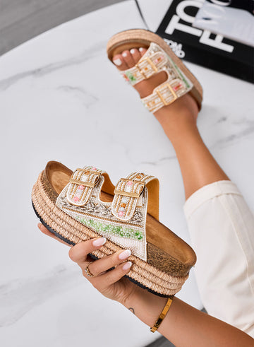 LOGAN - Sandales blancs Mules à plateforme avec perles colorées et strass