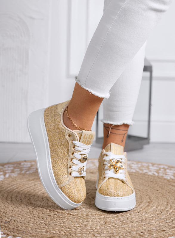 MARISA - Baskets beige à plateforme avec ornement bijou