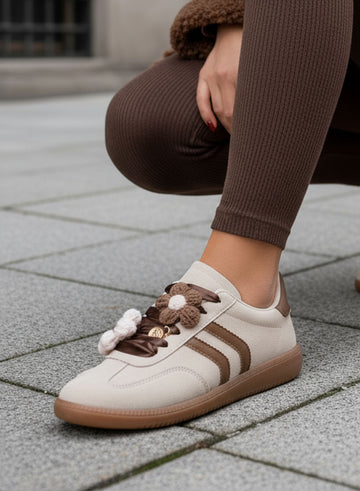 MELISSA - Beige and camel sneakers with crochet flowers