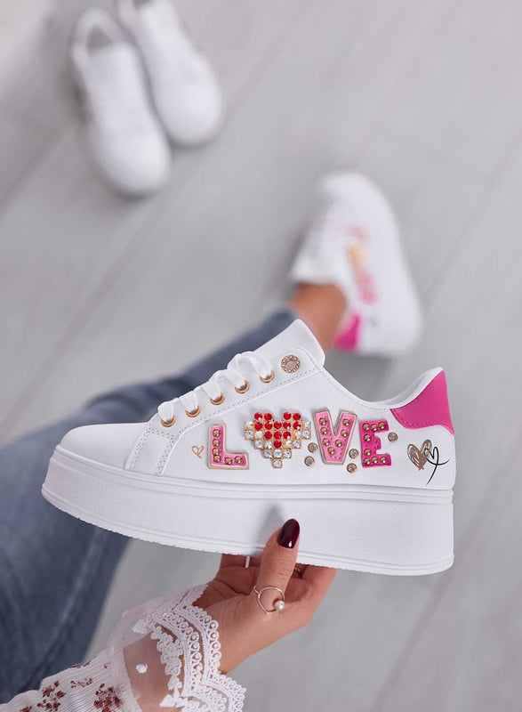 MIRTA - Baskets blanches avec talon fuchsia et inscription "love"