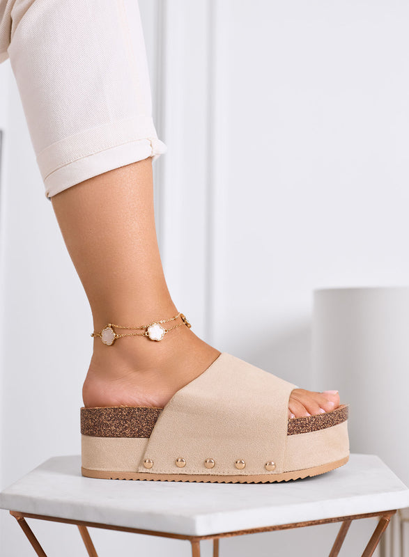 ORIO - Beige wedge sandals with wide band and side rivets