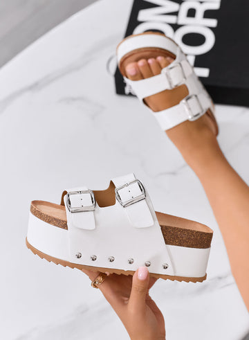ORTENSIA - Sandales mules blanches à plateforme avec double boucle et semelle en liège
