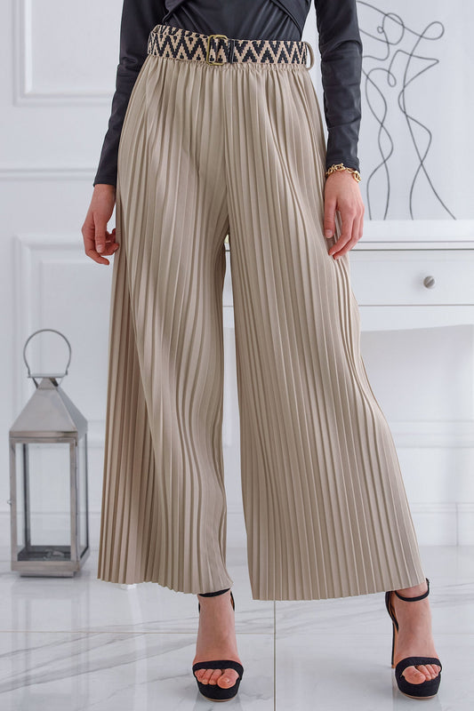 Pantalon beige à plis avec ceinture