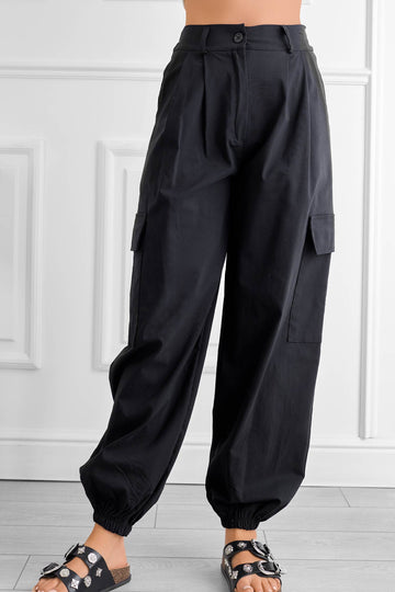 Pantalon cargo noir avec poches latérales