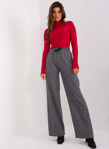 Pantalon gris avec ressort et cordon à la taille