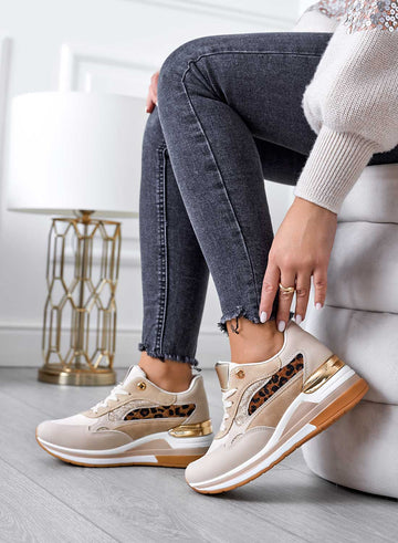 Baskets beiges avec empiècements pailletés et imprimé léopard