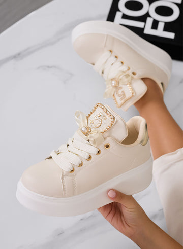 VALENTINA - Sneakers beige platform con numero 5 e dettaglio perla