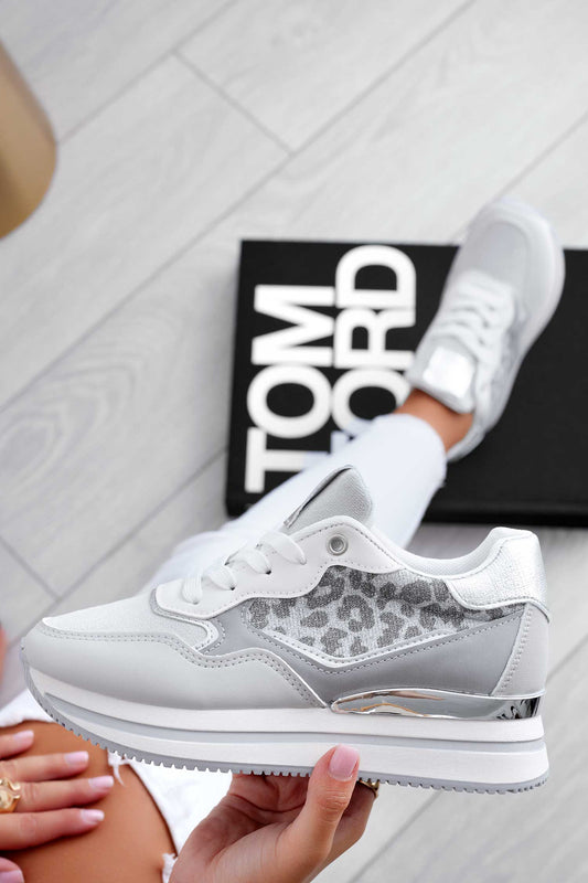 Baskets grises avec empiècements léopard