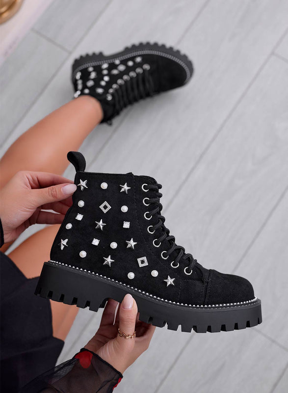 VERONIKA - Bottines amphibies noires avec perles et clous étoiles