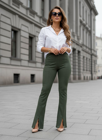 Pantalone verde a costine con spacco