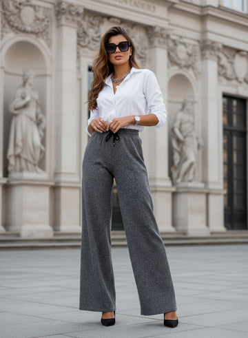 Pantalone grigio con molla e laccio in vita