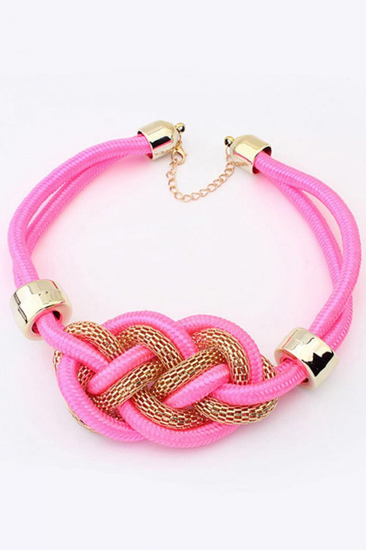 Collier avec corde et tressage métallique C011 - Fuchsia