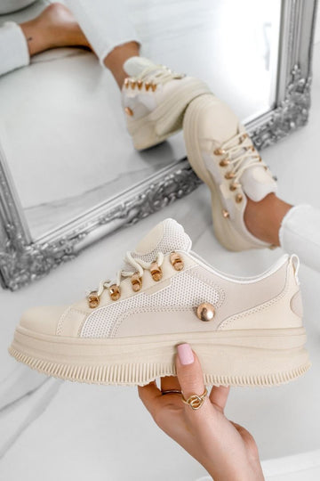Beige sneakers with button and gold hooks