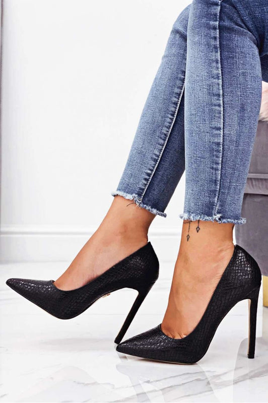 Escarpins noirs effet python à talons hauts