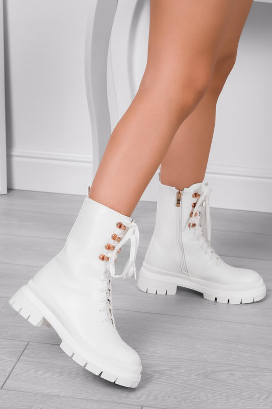 Bottines blanches Alexoo à lacets